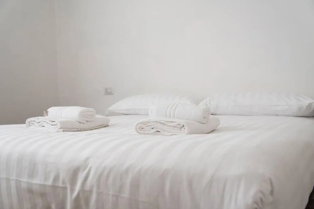 Mico 1 Bedroom Apartment - Youhosty Milano
