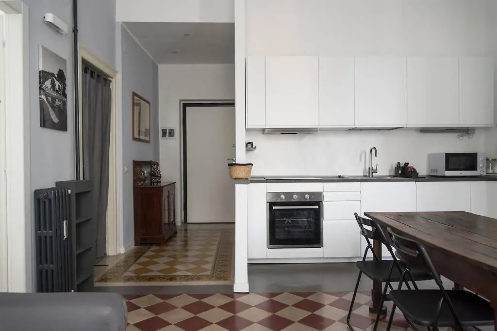 Mico 1 Bedroom Apartment - Youhosty Milano 0*,  Italien